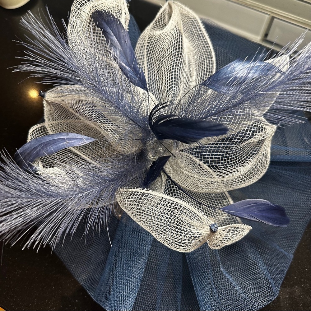 Fascinator Navy and Gray Feathers, Diamantés (one size)